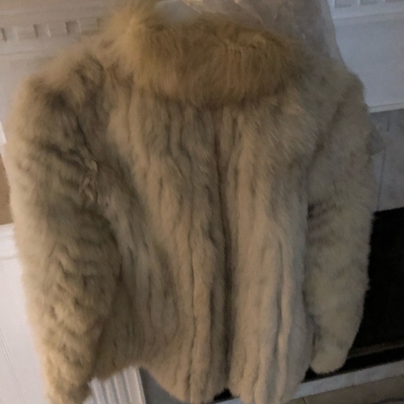 Saga Fur Coat - Picture 7 of 7